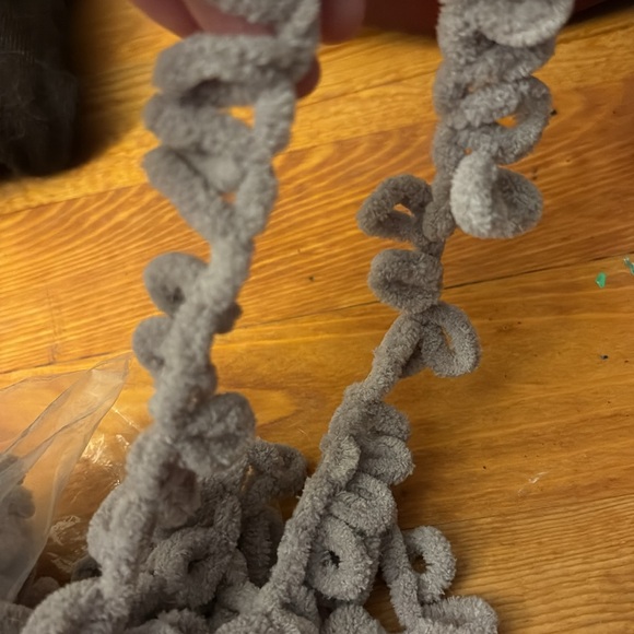 Soft Textured Yarn Bundle - Picture 3 of 3